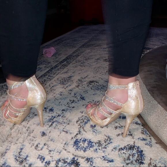 Dressy formal Heels - Glitter Gold tone with Rhinestones 4" Heel Platform sz 7 - Picture 8 of 8